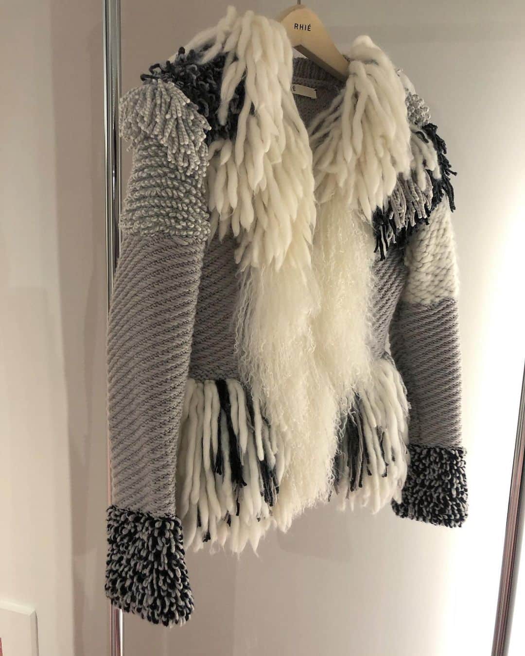 リエのインスタグラム：「Après-Ski look.  Cashmere hand knit jacket at rhiestudio.com and RHIÉ West Village.  Special only one made, size S/M.  Hand made in New York.   #rhié #aprèsski #westvillagelove」