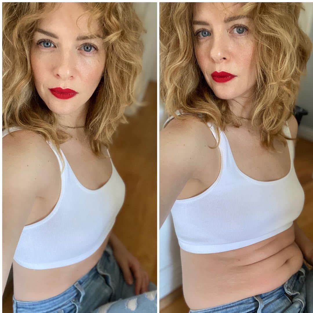 レイチェル・レフィブレのインスタグラム：「I snapped these photos in December 2020. I wanted to send a sexy photo to my husband. Just ‘cause. I put on a fave pair of jeans, a cotton bra I thought was cute and a red lipstick that made me feel extra sexy. Then...I spent ten minutes contorting my body into various poses trying to make my stomach look as flat as possible. For my HUSBAND. We’ve been together for over eight years, married for almost six of those years and he sees me naked daily- getting dressed and undressed, peeing, showering, having sex, I mean, he watched me give birth to our son for f*cks sake- yet there I was, sucking in and tucking in my normal, healthy, strong, one-and-only body to fit an image of what I believed was sexy, worthy. Then I stopped. I took a breath. I remembered my training (practicing self-love, 10,000 hours of therapy, working out to be strong not skinny, the joy I get from a chocolate croissant, seeing my body as a marvelous container for the universe within me and the universe that is me) and then I exhaled the breath. I let my tummy relax and took the photo on the right and that’s the one I sent. Self-love doesn’t mean 24/7 body positivity, it means when you feel “less-than,” for any reason, you give yourself the gift of whatever work leads you back to the self-love. **A note on privilege: Existing in a cis, thin, white, able body means that even without “trying” to look a certain way, I have privilege and I won’t pretend those small belly roles erase or even diminish it. My point is only that size doesn’t inoculate a person against self-criticism, comparison, self-loathing, fear. I’m just sharing for whoever needed to know they aren’t alone in this experience. 💕」