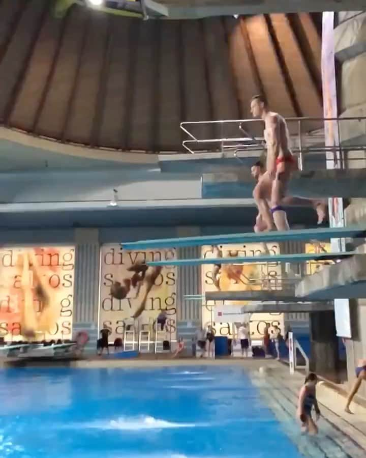 デービッド・ボウディアのインスタグラム：「Throwing it back to almost one year ago today while competing in Madrid! #tbt . . . @steele_johnson #startyourimpossible #letsgoplaces @toyotausa @usa_diving」