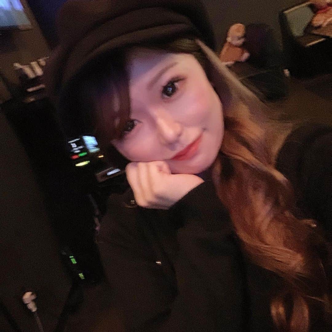 のインスタグラム：「. たくさんの人が応援してくれてる。 同時に心配もされてる。 よったらえれなだめだめ だからなあ😂 しっかりしなきゃや . 大阪府大阪市中央区東心斎橋2-3-17 パピヨンビルB1F . Club IRIS 愛咲 えれな  . #愛咲えれな #きゃばきゃば #美女と野獣　#キャバ嬢 #iris #キャバクラ #クラブ #ミナミ #北新地 #宗右衛門町 #ポケパラ #指名 #えれな #シャネル #バースデーイベント #シャンパン #アルマンド #踊れるキャバ嬢 #踊れるキャバ嬢といえばえれな #イリス #ホステス #いいね返し #キャバ #ソウメイジャパン #ベルロゼ　#クラブイリス #黒髪ロング #フォロー増やしたい」