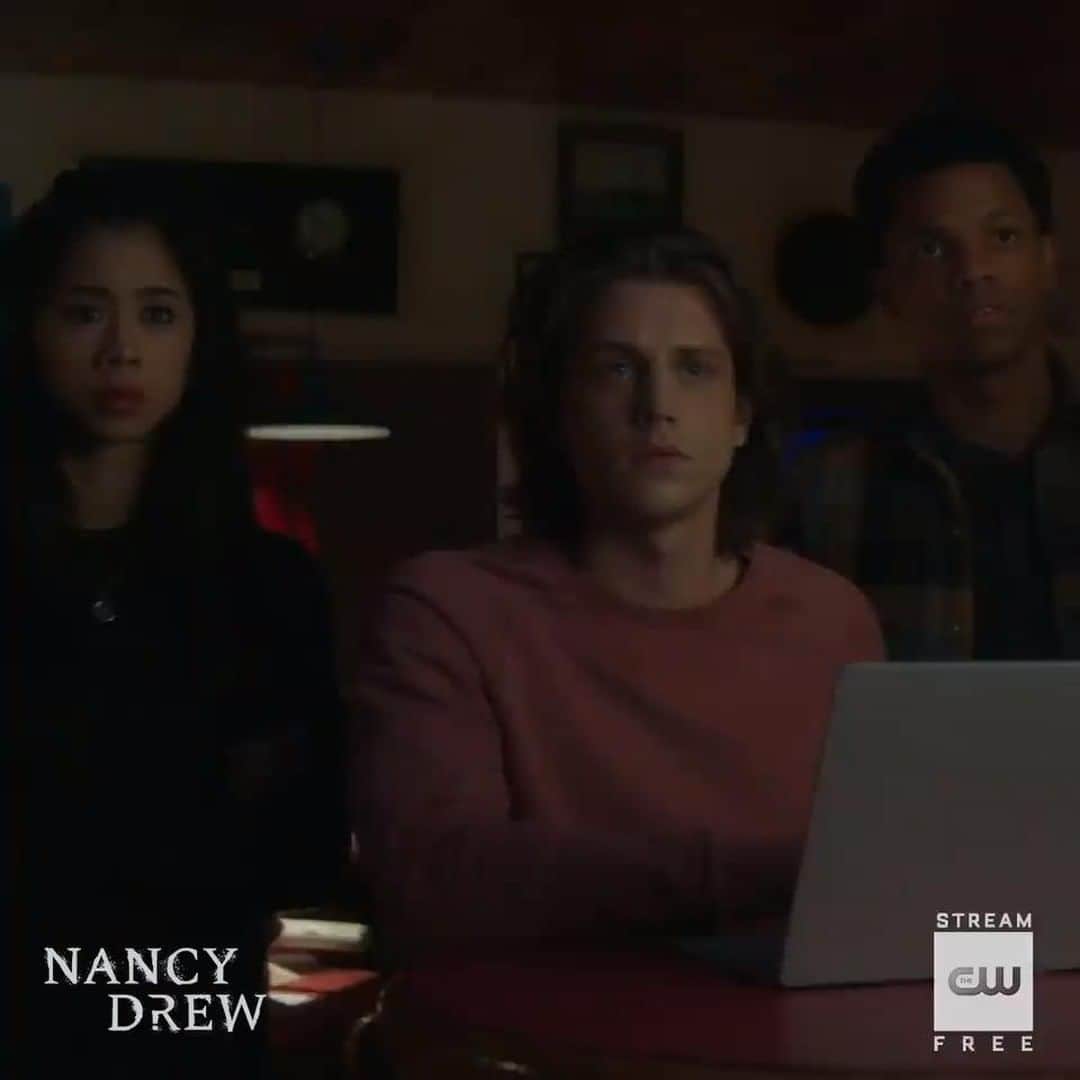The CWのインスタグラム：「Time to catch a ghost. Stream a new episode of @cw_nancydrew now free only on The CW. #NancyDrew」