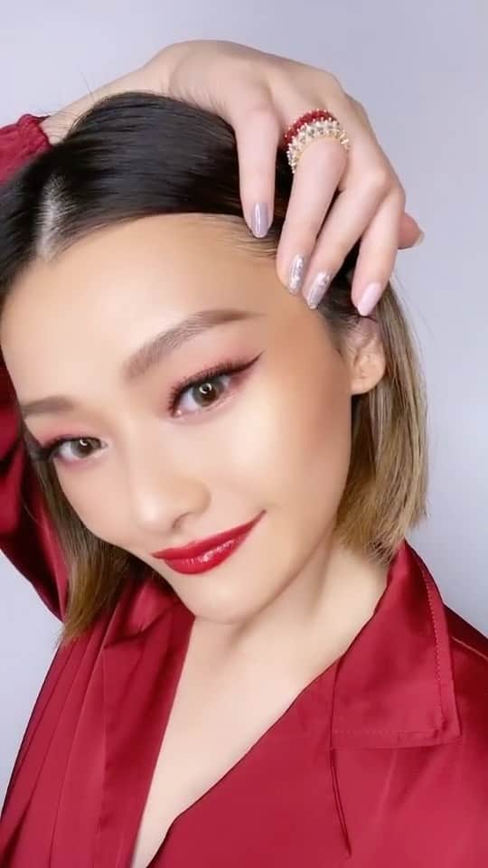 Motives Cosmeticsのインスタグラム：「A gorgeous Lunar New Year look by @makeupwithritachang 🧧🎊 #motivescosmetics   Happy Lunar New Year to our gorgeous Motives Babes 💋 #LunarNewYear #yearoftheox #ChineseNewYear」