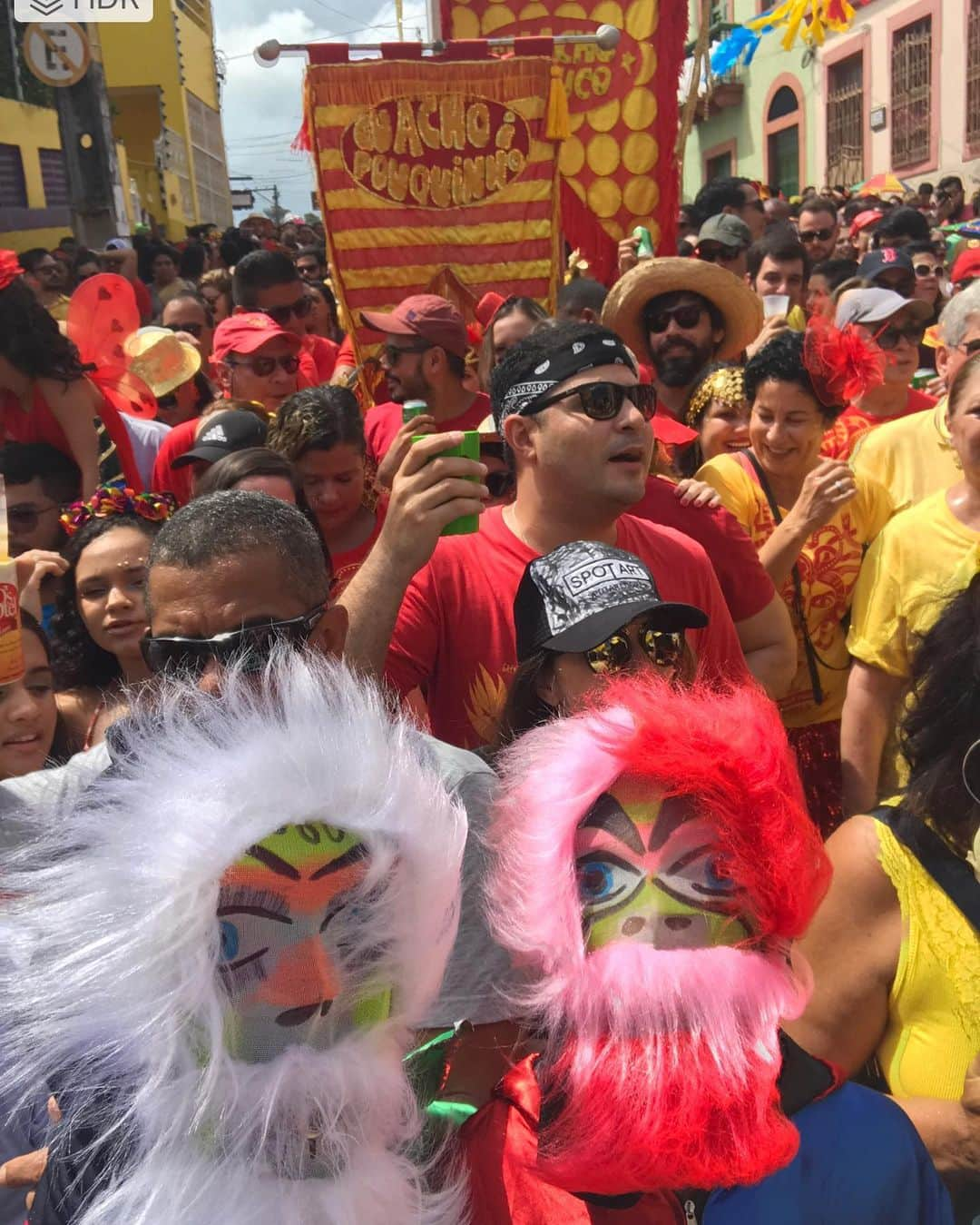 ファチマ・ベルナルデスさんのインスタグラム写真 - (ファチマ・ベルナルデスInstagram)「TBT - parte 2. E sempre adorei brincar o Carnaval. Seja no Rio, no Recife ou em Olinda. Seja na rua, nos bailes, nos blocos ou no sambódromo, a alegria é a mesma. E é contagiante.」2月12日 6時19分 - fatimabernardes