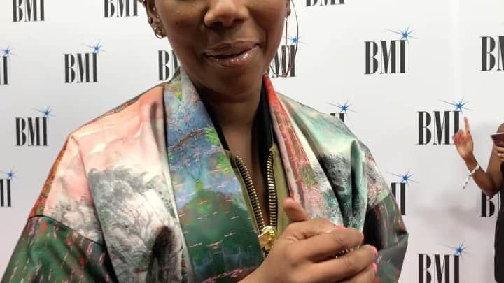 Broadcast Music, Inc.のインスタグラム：「Happy Birthday to our 2019 BMI’s President Award Recipient and #BMIFamily member, @brandy! 🎂Wishing you the best birthday yet filled with joy, love and of course—music! 🎉🎁🎊 #BMIRBHH」