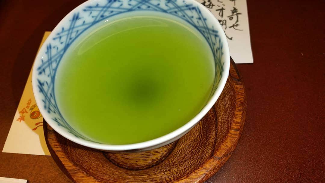 松坂南さんのインスタグラム写真 - (松坂南Instagram)「玄米茶、お茶まで美しい😆💓  #love  #greentea」2月12日 6時42分 - minami_matsuzaka