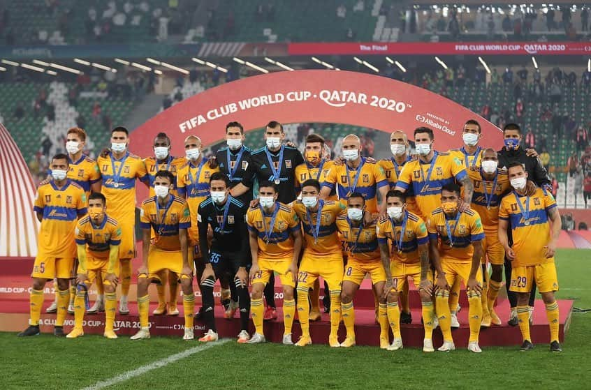 ディエゴ・レジェスのインスタグラム：「Triste por el resultado, pero muy orgulloso de este equipo que se entregó al 100 en cada jugada del torneo! Cabeza arriba @clubtigresoficial y a seguir trabajando que vamos por más!! 💪🏽🐯 #ClubWC」