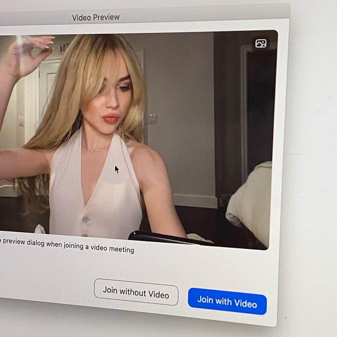 サブリナ・カーペンターさんのインスタグラム写真 - (サブリナ・カーペンターInstagram)「misc」2月12日 7時00分 - sabrinacarpenter