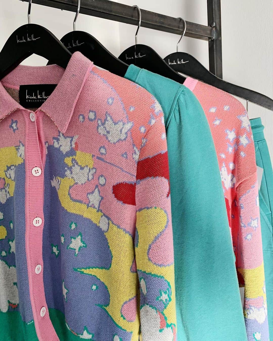 ニコールミラーのインスタグラム：「Love is in the air this week ❣️Our new Universal Love Sweaters are online now! #newarrivals #NMSpring2021」