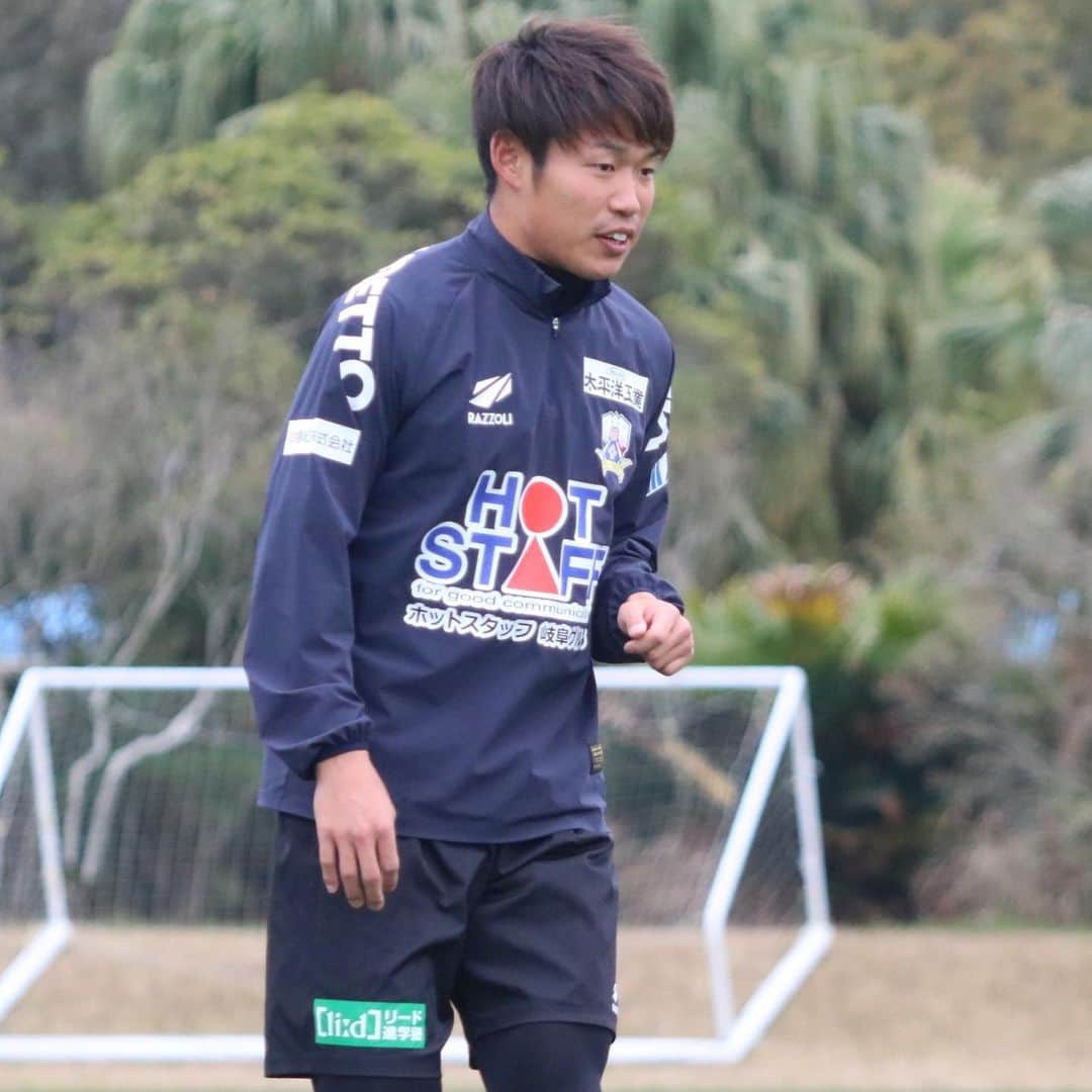 ＦＣ岐阜さんのインスタグラム写真 - (ＦＣ岐阜Instagram)「【宮崎キャンプ２日目】 2.11(Thu)  トレーニングフォト📸  #fcgifu #ＦＣ岐阜 #躍動」2月12日 7時20分 - fcgifu