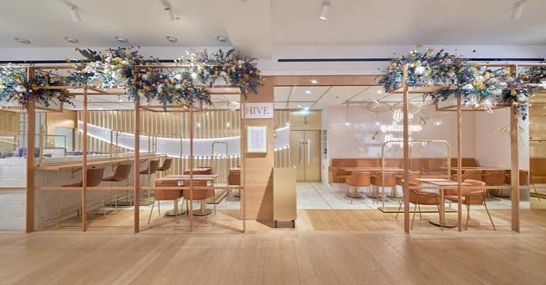 My Interiorのインスタグラム：「🐝 ✨Fly into a unique culinary world of @Hiveselfridges and discover the exclusive Honey pairing cuisine.. 🧡」