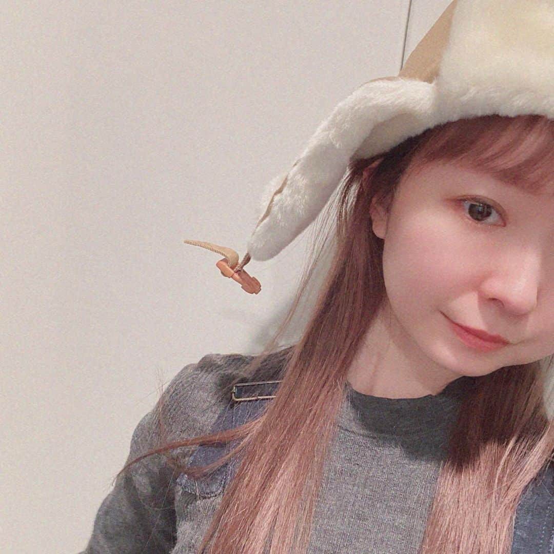 makoのインスタグラム：「* あったか帽子☁️☁️☁️」