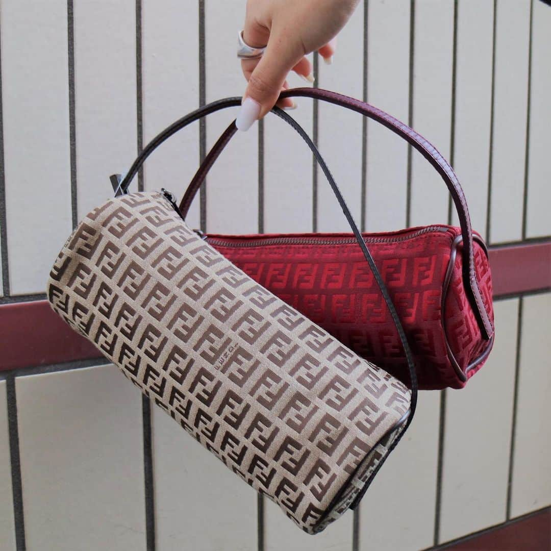 Vintage Brand Boutique AMOREさんのインスタグラム写真 - (Vintage Brand Boutique AMOREInstagram)「Fendi Mini Hand Bags in Zucchino Pattern   🛒Webstore product code: AO32331(Red)/AO31237(Beige)  ✈️Free Shipping Worldwide  📩DM for more info and pricing ➡️info@amorevintagetokyo.com  #fendi #vintagefendi #fendizucchino #fendibags #fendiprintson」2月12日 17時34分 - amore_tokyo