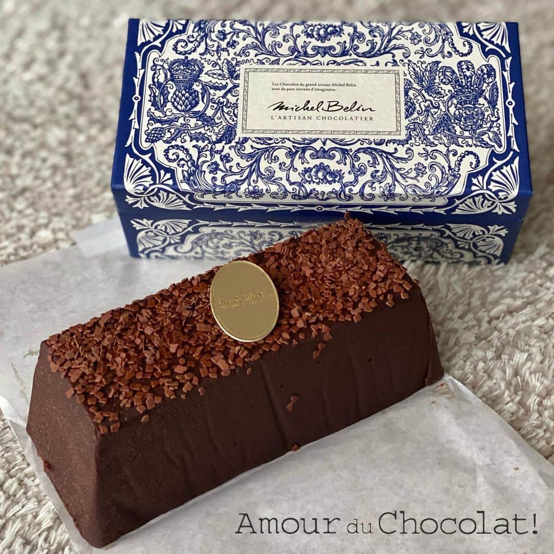 Ayuminのインスタグラム：「🤎ミッシェルブラン🤎 こちらもオンラインで購入！ 大好きな @michel_belin の限定品 しかもテリーヌときたら買わずにいられない😍  ☑️ #テリーヌ ドゥ リュクス  3024円 . 濃厚でなめらかなテリーヌ！ カカオの香りも強くて最高でした😭🤎 少し温めて溶かして食べるとなおよし🥺 . . スタバクイーン👸🏼メインアカウント ➡︎ @ayumin0220stb . #ミッシェルブラン#michelbelin #2021アムールデュショコラ #アムールデュショコラ#アムールデュショコラ名古屋#タカシマヤ#タカシマヤ名古屋#名駅グルメ#名駅カフェ #名古屋#名古屋ランチ#名古屋グルメ#名古屋カフェ#名古屋ケーキ#愛知グルメ #インスタグルメアワード2021#あいなご#ナゴレコ#グルメライター」