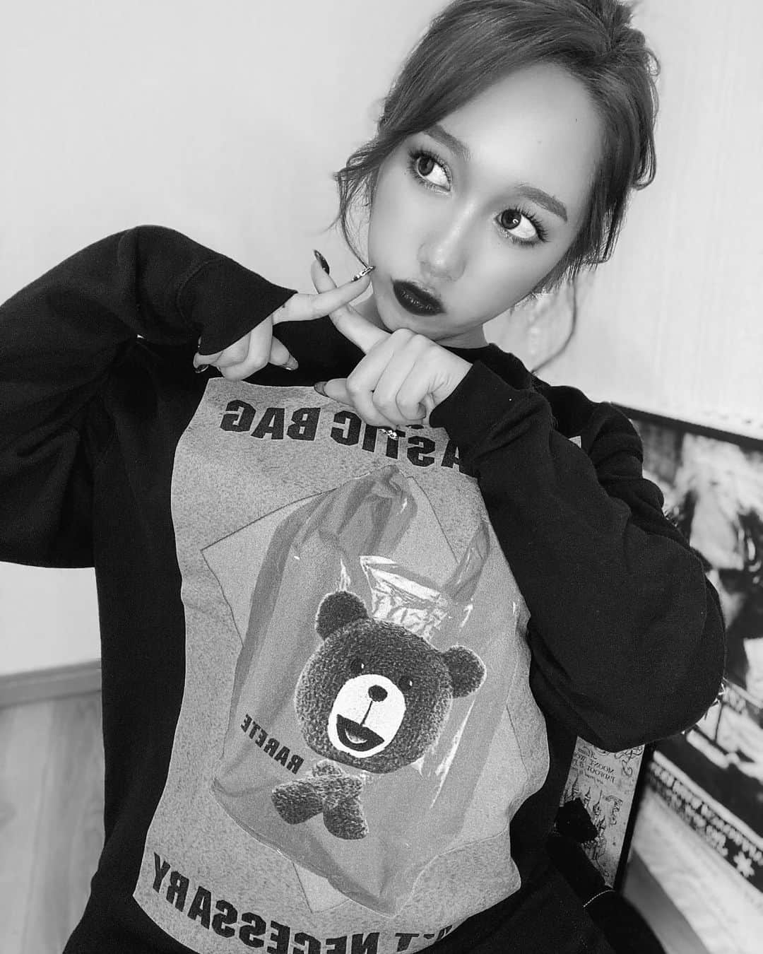 さなべいびーのインスタグラム：「レジ袋いりませんトレーナー🐻」