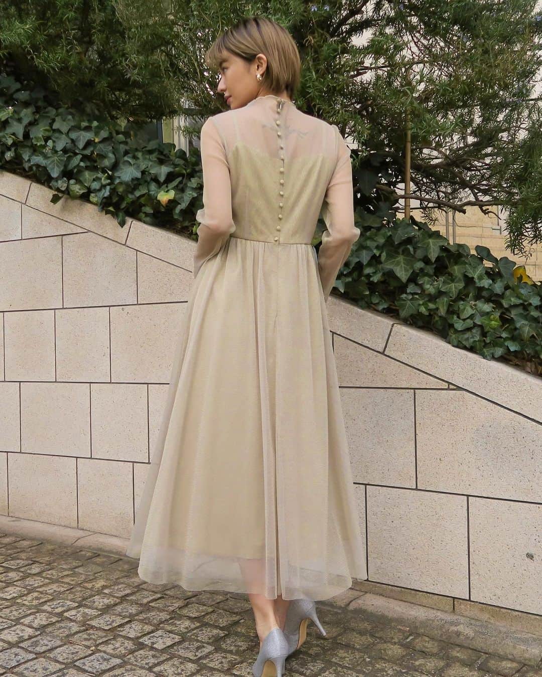 宮本沙恵のインスタグラム：「OLIVE🌿 . #myshawty#dress#partydress#結婚式#結婚式二次会#お呼ばれ」