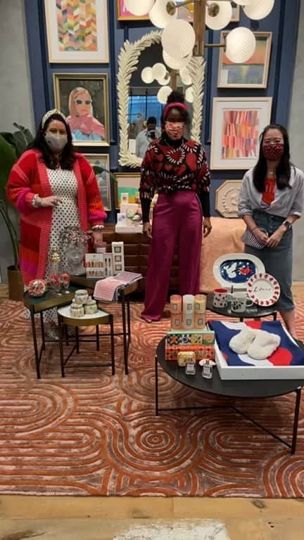 のインスタグラム：「Join @safiyajihan and the @anthro_paloalto Styling Team to find the perfect present for every lovely lady in your life!」