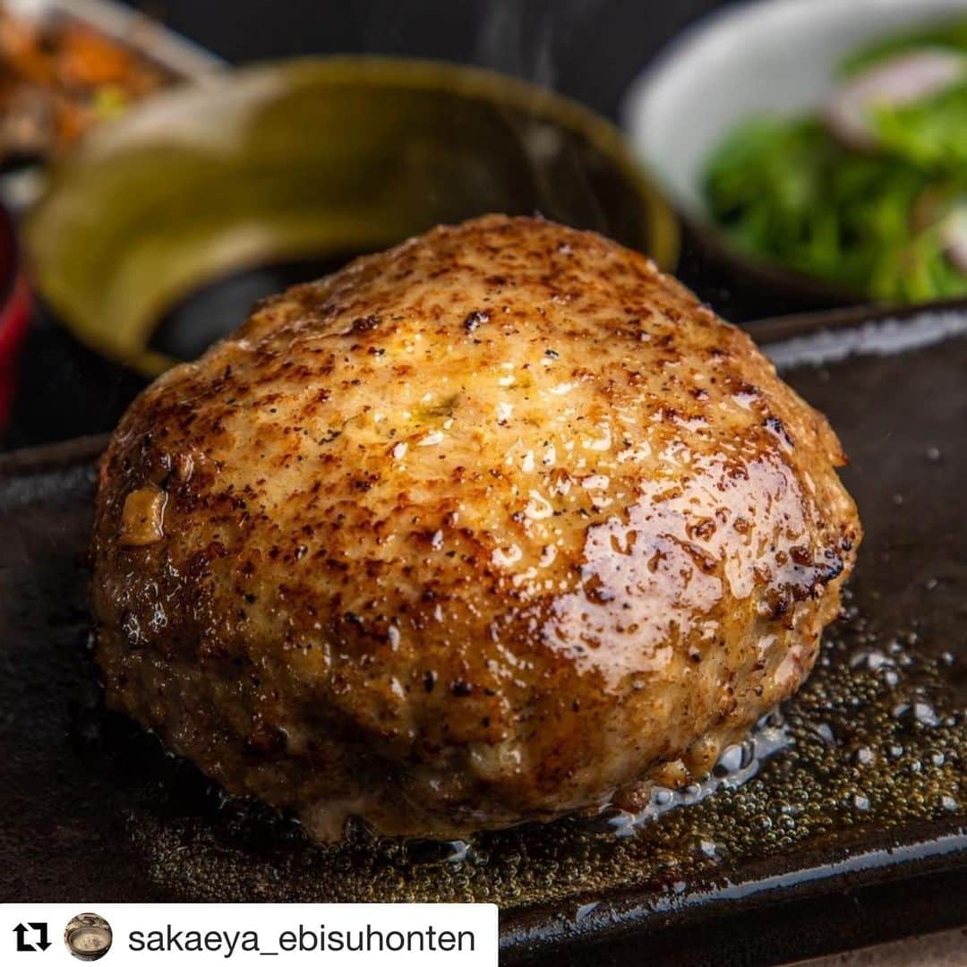 さかえや　高田馬場のインスタグラム：「#Repost @sakaeya_ebisuhonten with @get_repost ・・・ さかえや恵比寿本店は本日も営業しております。  ランチ　11:30〜14:30 ディナー16:00〜20:00  感染症対策の徹底、お客様の安心安全を最大限に注意し営業しております。  安心してお食事出来る個室も多数御座います。  短い時間ですがご来店いただいたお客様に、 美味しい料理と寛いでいただける空間とサービスをご用意しております。  テイクアウトアウトメニューデリバリーメニューのサービスもご用意しており、お客様のご要望にお応え出来るサービスをご提供ご提供致しております。  是非さかえや恵比寿本店のご利用心よりお待ちしております。  #恵比寿　#恵比寿グルメ　#さかえや　#水炊き　#鍋　#東京グルメ　#テイクアウト　#テイクアウトグルメ #テイクアウトランチ  #恵比寿ランチ　#恵比寿ディナー  #美味しいもの好きな人と繋がりたい #美味しいお店　#グルメ好きな人と繋がりたい #グルメスタグラム #グルメ女子 #グルメ部 #グルメ巡り」