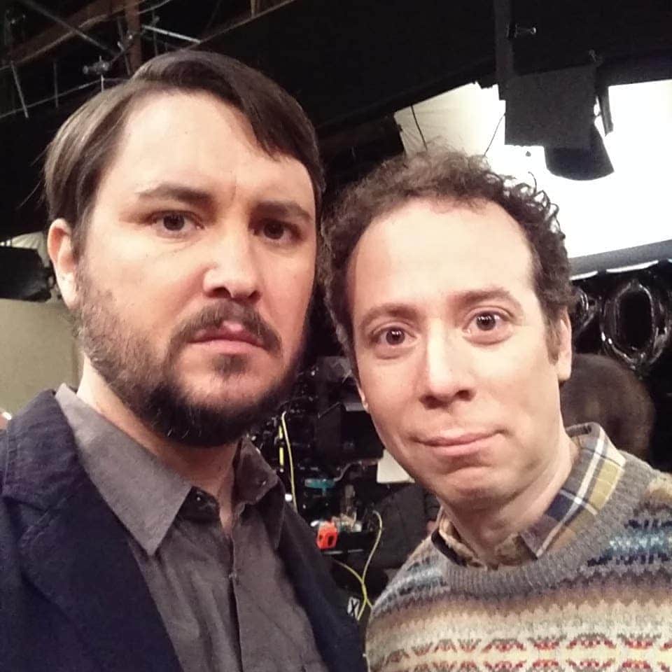 ウィル・ウィトンさんのインスタグラム写真 - (ウィル・ウィトンInstagram)「#tbt with @kevsussman on the #bigbangtheory set, seeing who can make the more awkward face in our selfie.」2月12日 10時10分 - itswilwheaton