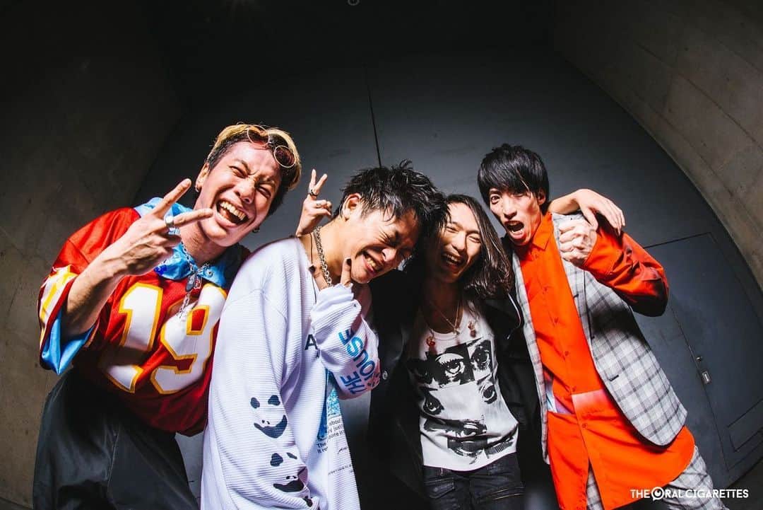 鈴木重伸のインスタグラム：「ONAKAMA TOUR FINAL ＠ 福岡マリンメッセ ブルエン、フォーリミこれからもよろしくね。やっぱりカッコ良かった。 来てくれた人たちもほんまにありがとうございました。 photo by @satoshihata87 、ハマノカズシ」