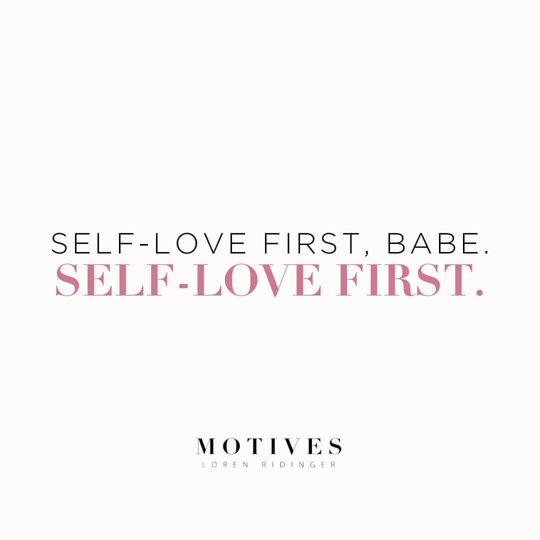Motives Cosmeticsさんのインスタグラム写真 - (Motives CosmeticsInstagram)「That is all. 🖤 How do you show yourself some love? #motivescosmetics」2月12日 10時24分 - motivescosmetics