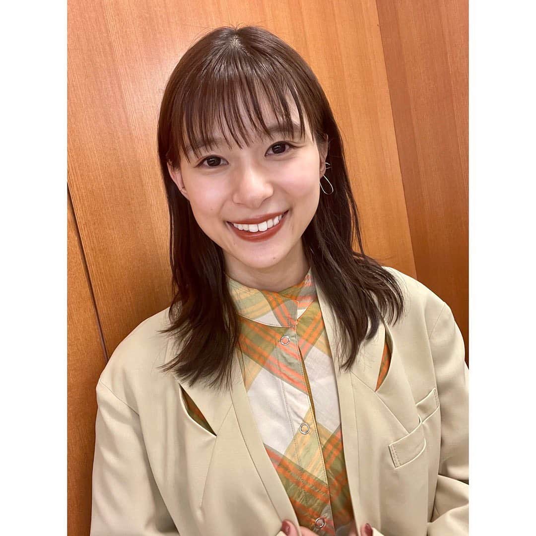 芳根京子さんのインスタグラム写真 - (芳根京子Instagram)「今日の夜会の衣装。素敵です。  見てくださり、 ありがとうございました！  普段あまり着たことのない 淡い黄色のセットアップ。 新鮮だね、って選びました✨  #ファーストラヴ」2月12日 10時39分 - yoshinekyoko