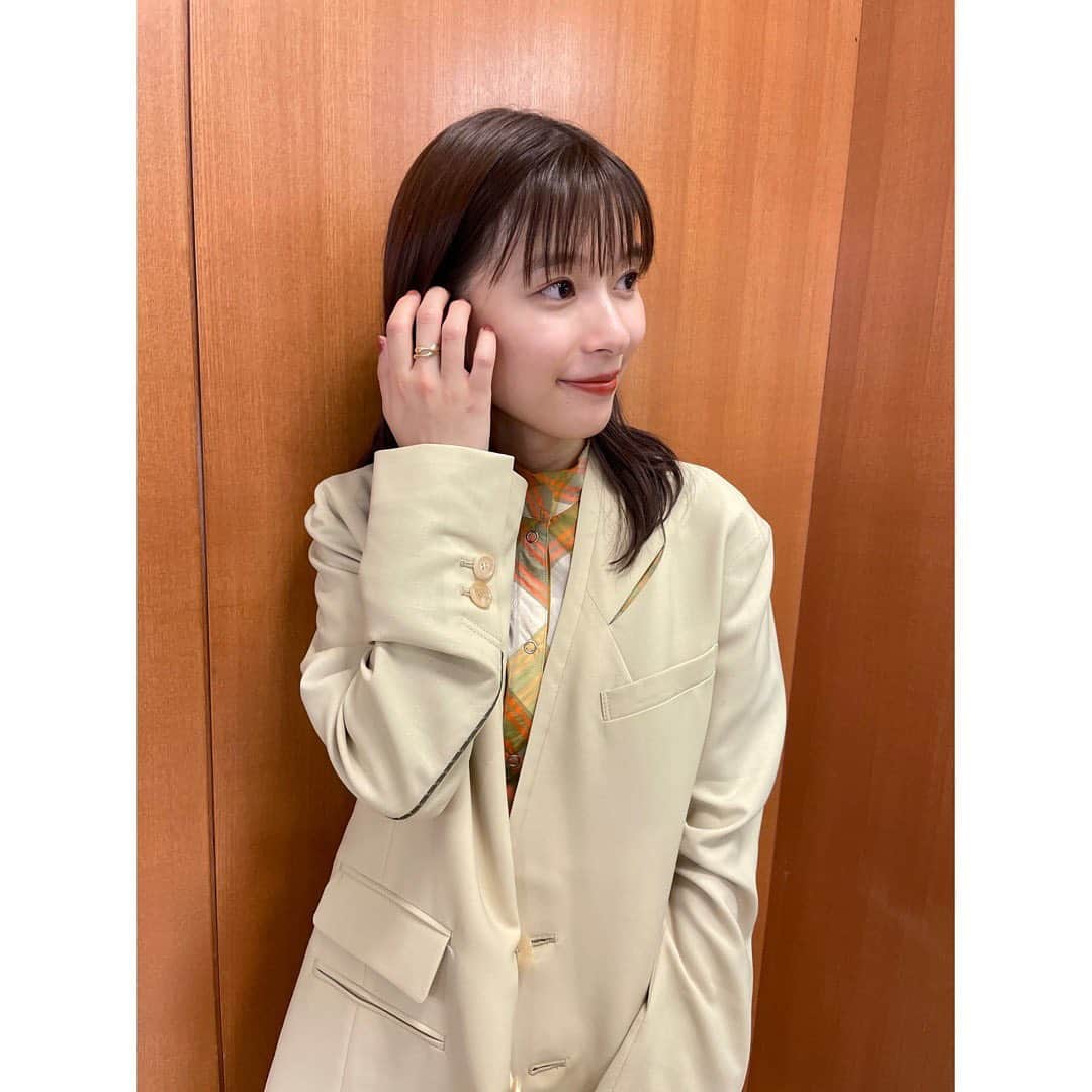 芳根京子さんのインスタグラム写真 - (芳根京子Instagram)「今日の夜会の衣装。素敵です。  見てくださり、 ありがとうございました！  普段あまり着たことのない 淡い黄色のセットアップ。 新鮮だね、って選びました✨  #ファーストラヴ」2月12日 10時39分 - yoshinekyoko