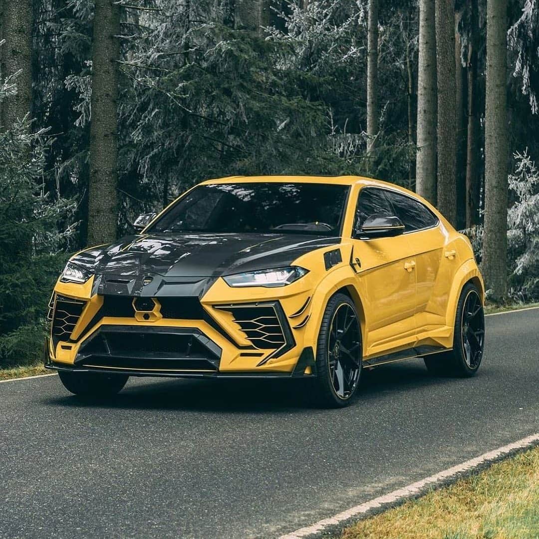 CARLiFESTYLEさんのインスタグラム写真 - (CARLiFESTYLEInstagram)「What color would you get this in? Mansory Venatus EVO Urus. Check out @aerosunzusa for more #carlifestyle #mansory #venatus」2月12日 10時43分 - carlifestyle