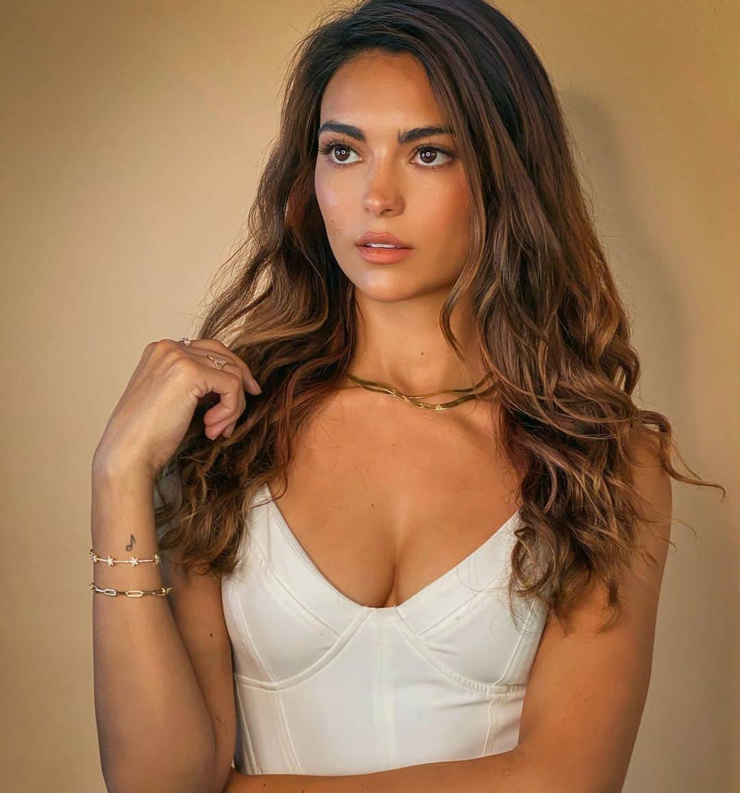 キラ・サントーロのインスタグラム：「So you just gonna lie and say you don’t feel me thinking about you??」
