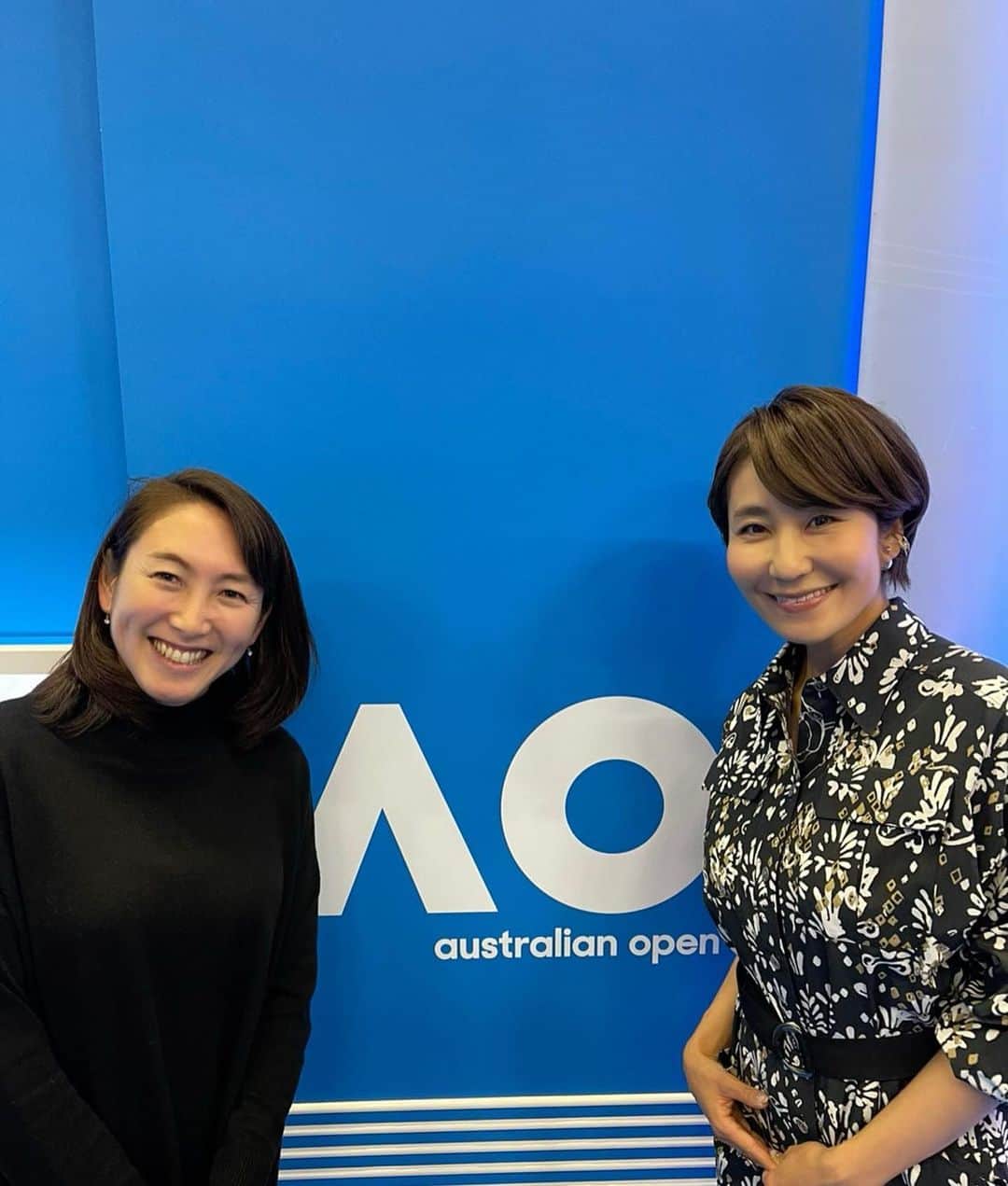 森上亜希子のインスタグラム：「本日NHKでは大坂選手の試合を総合サブチャンネルでLiveでお伝えします。  解説は杉山愛さんです。  写真はNHKのスタジオで久しぶりに会えた愛ちゃんと📸  私はお家で愛ちゃんの解説を聞きながら大坂選手を応援しま〜す！  Go Naomi🇯🇵  #nhk #解説 #全豪オープンテニス #tennis #テニス #杉山愛　さん」