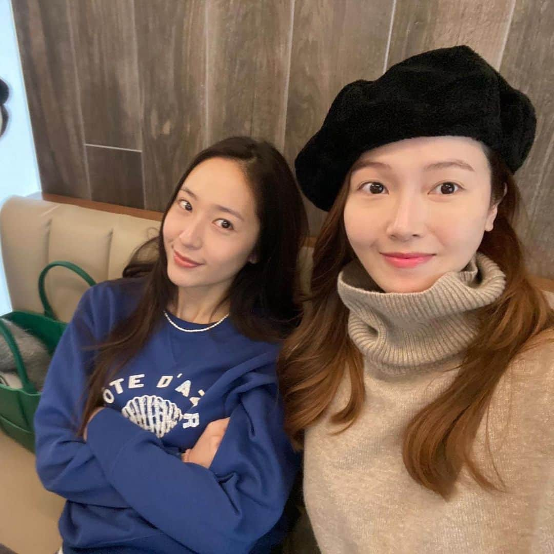 クリスタルさんのインスタグラム写真 - (クリスタルInstagram)「해피 설날👭」2月12日 11時38分 - vousmevoyez