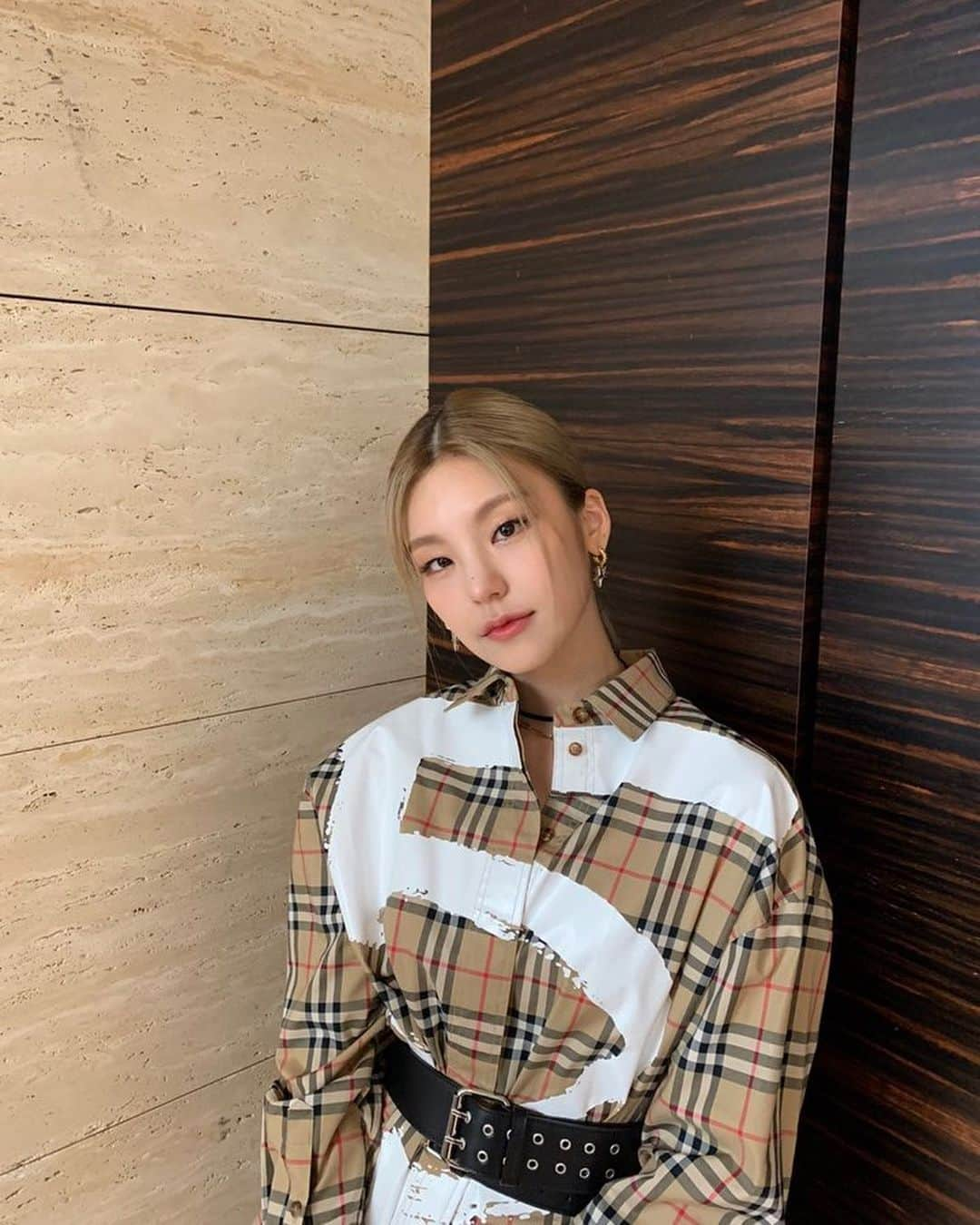 ITZYさんのインスタグラム写真 - (ITZYInstagram)「아힛송 다들 재밌게 보셨나요?🧡 #스페셜mc #아힛송짱」2月12日 11時58分 - itzy.all.in.us