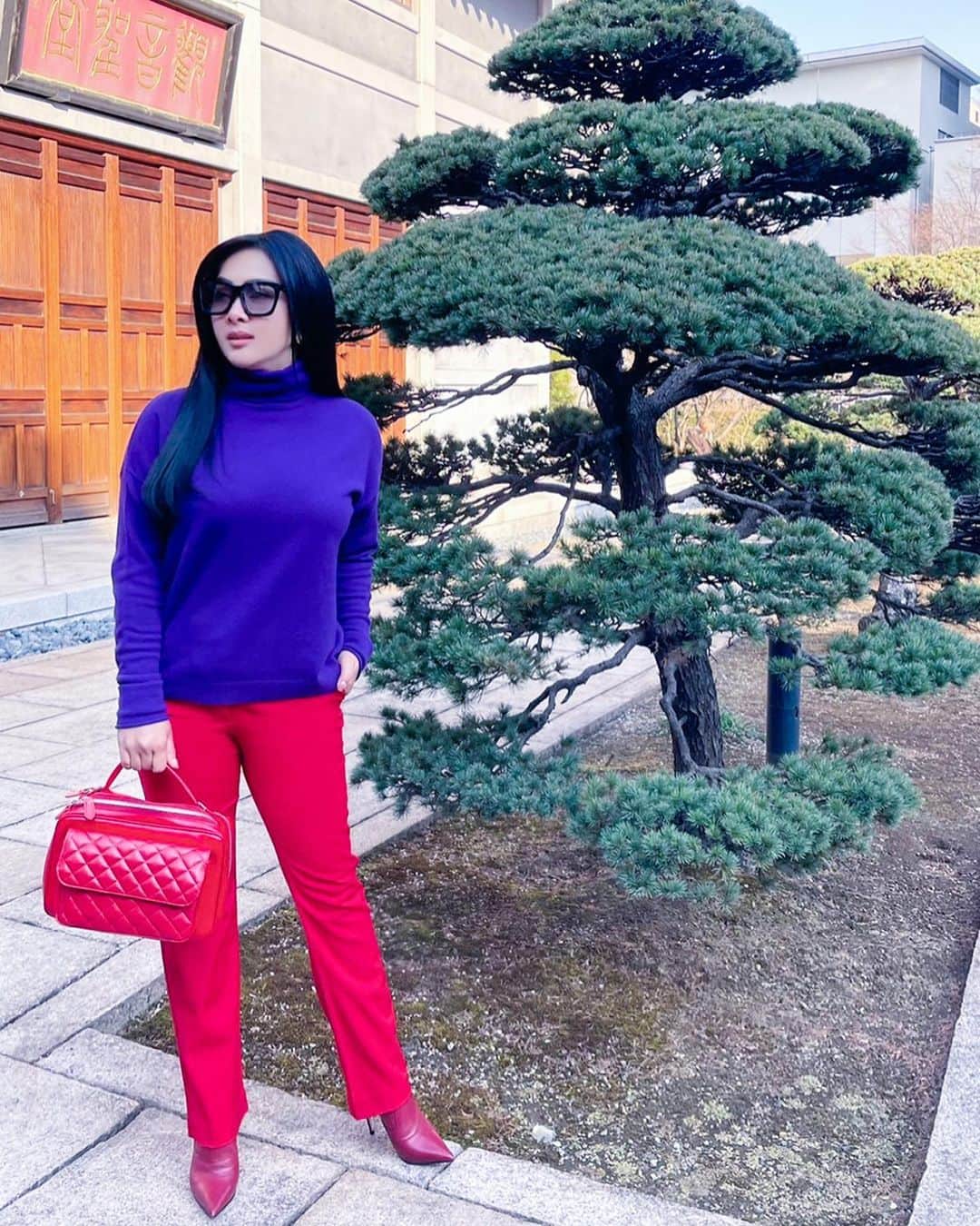 Syahriniさんのインスタグラム写真 - (SyahriniInstagram)「• Ohayo Tokyo, Salaam Jummah Mubarak !  ________________ 𝓢𝓨𝓡 ________________  #PrincesSyahrini #Winter_February2021 #Tokyo_Japan」2月12日 11時55分 - princessyahrini