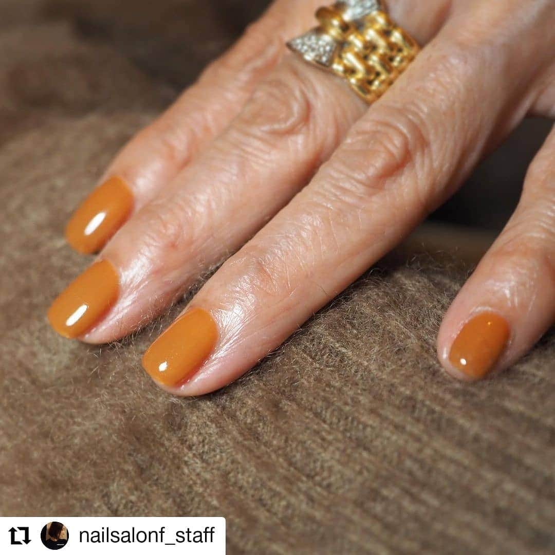 エリコネイルさんのインスタグラム写真 - (エリコネイルInstagram)「. リポスト失礼します🙏 . Fselection produce by @nailfumi  . F614 Salah をご使用いただきました😌 . @nailsalonf_staff さまいつもありがとうございます🙇‍♀️   #Repost @nailsalonf_staff • • • • • • ・ ・ ・ fumiさんcolor @morecouture_jp  ・ この前発売になったホヤホヤ ネイリストの皆様はゲットできたでしょうか☆ ・ 全部オシャレカラーで 捨て色なし♡ ・ ・ ニットとも抜群に合ってて素敵♡ 親指にキランとポイントを♪ ・ いつもありがとうございます！ ・ ・  ご新規様20%オフ実施中♪ (ネイリスト様は対象外とさせていただきます) ・  ☆ご紹介にて施術代から20%オフ！ ☆ご予約はweb予約.メール又はDMからお願いします。  https://reserva.be/nailsalonf nailsalonf.ebisu@gmail.com メール.DMからのご予約時には 下記の内容のご連絡をお願い致します。 ーーーーーーーーーー ・お名前(ふりがな) ・ご住所 ・ご連絡先電話番号 ・ご職業(事務、主婦、ネイリストetc..) ・ご希望日時 ・ジェルオフ有無 ・リペア有無 ・デザイン有無 ーーーーーーーーーー  #nail#nails#nailsalonf#nailartist#nailcolorist#nailfumi#kumiko#ebisu#恵比寿ネイルサロン#ネイル#シンプルネイル#ワンカラー#plusone#onecolor#tokyonailstyle#gelnail#colors#指甲#美甲#гвоздь#маникюр#日本美甲#네일#OLYMPUS#OLYMPUSPENEPL9#nailphoto」2月12日 12時00分 - morecouture_jp