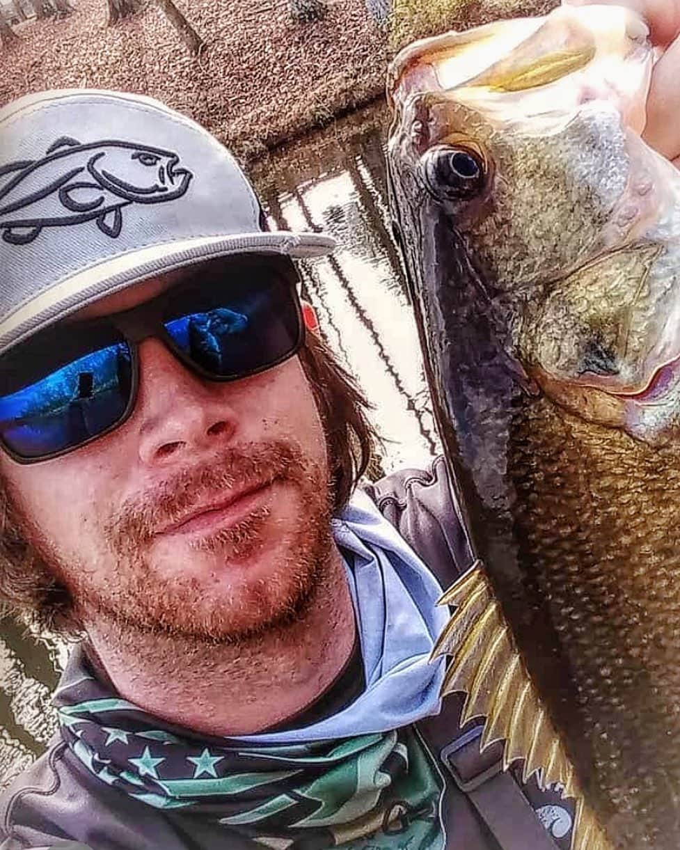 Filthy Anglers™のインスタグラム：「I need to hold a fish soon, anyone else!? Our buddy @hooknheritage down in Georgia doesn’t have that feeling. Who out there is over winter? Up here in Massachusetts I’m over it, what about you? Congrats @hooknheritage you are Certified Filthy - please hurry spring  www.filthyanglers.com #fishing #bassfishing #angler #filthyanglers #bigbass #outdoors #fish #hunting #bigbassonly #anglerapproved #monsterbass #icefishing #kayak」