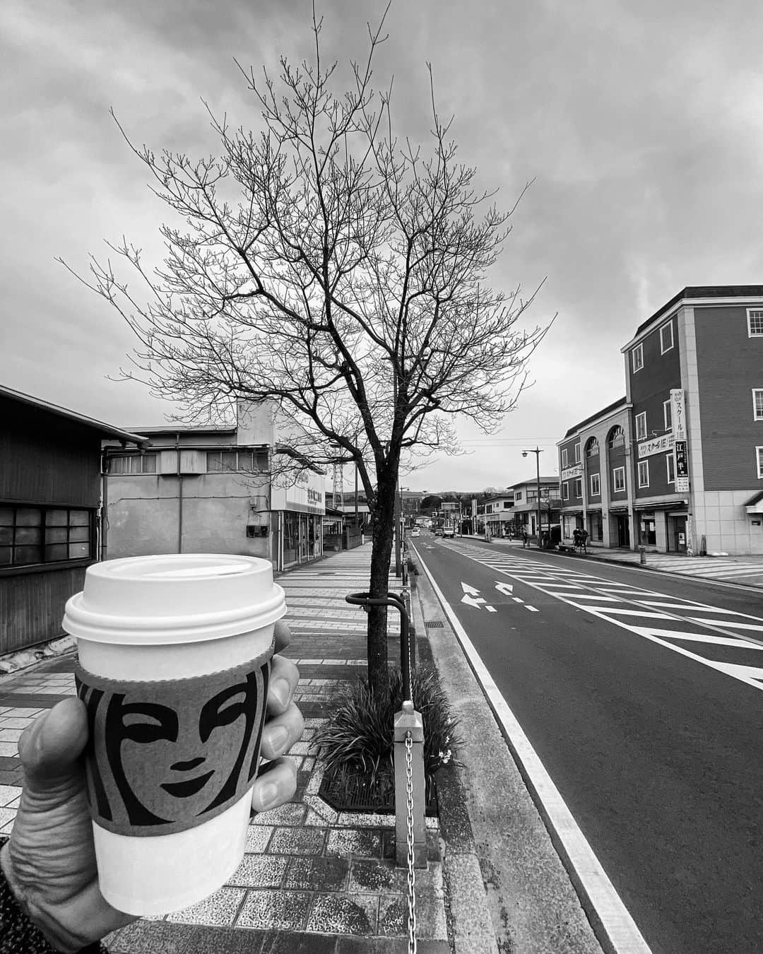 宍戸開さんのインスタグラム写真 - (宍戸開Instagram)「#nikon #streetphotography #storyofthestreet #streetofkanagawa #streetcinematography #kaishishido #iphone11pro #photography #photographer #photooftheday #companytank #bplus」2月12日 13時22分 - kaishishido