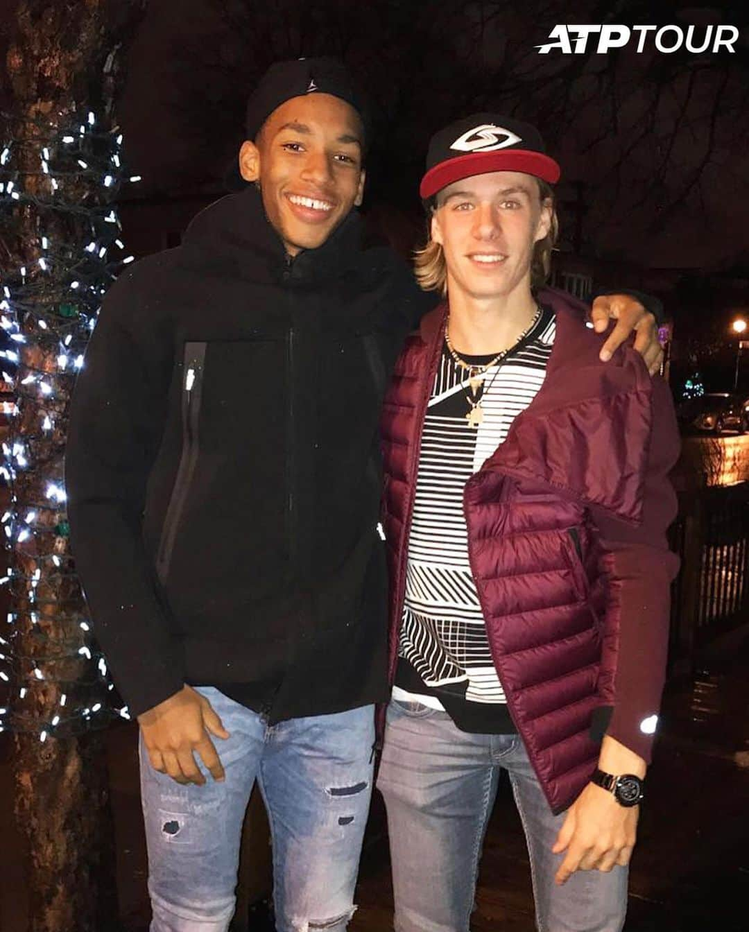 ATP World Tourさんのインスタグラム写真 - (ATP World TourInstagram)「Opponents today, friends always 😎  📸: @denis.shapovalov & @felixaliassime」2月12日 13時50分 - atptour