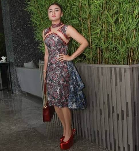 Vicky Shuさんのインスタグラム写真 - (Vicky ShuInstagram)「Happy CNY bagi yang merayakan. Wishing you best luck. Gong Xi Fat Choy, Xin Nian Kuai Le. May this year Filled With Happiness. #shiokerbauditahunkerbau Dress by @adit_adceeyg lagi ulang tahun」2月12日 14時08分 - vickyshu