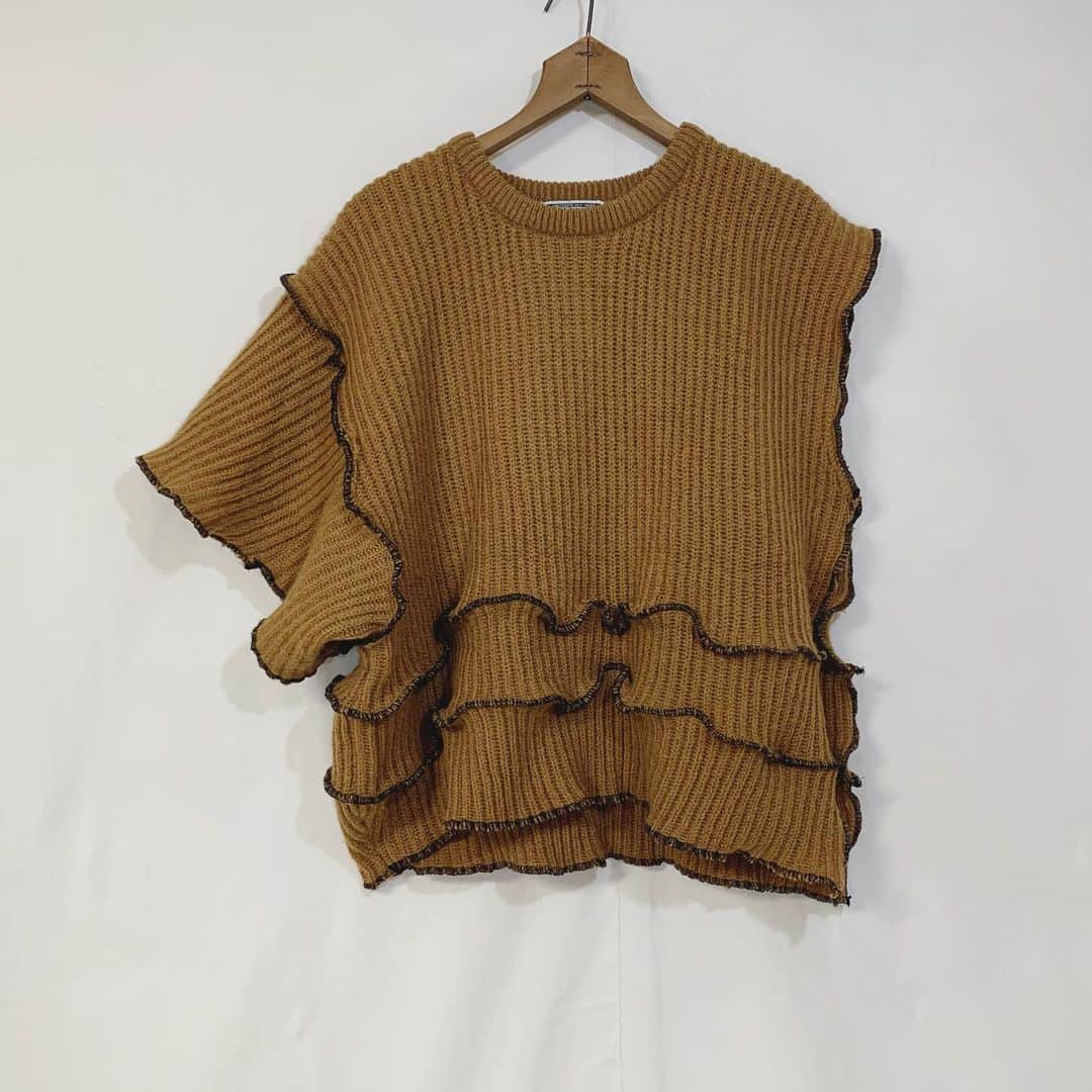 i nouのインスタグラム：「. SOLD.  Re made / stitch design asymmetry knit vest  #inou_vintageclothing」