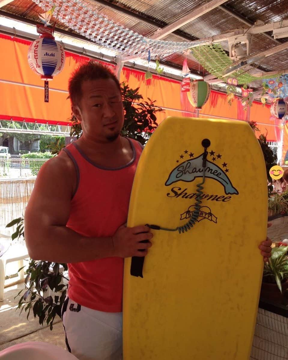 吉田隆司さんのインスタグラム写真 - (吉田隆司Instagram)「I like surfing🐬 Photo from a few years ago…📸 #dragongate #prowrestling #tanning #surfing #photography #camera #wave #ocean #ドラゴンゲート #プロレス #サーフィン #波 #海 #서핑 #바다 #얼짱 #吉田隆司」2月12日 14時39分 - yoshidatakashidg