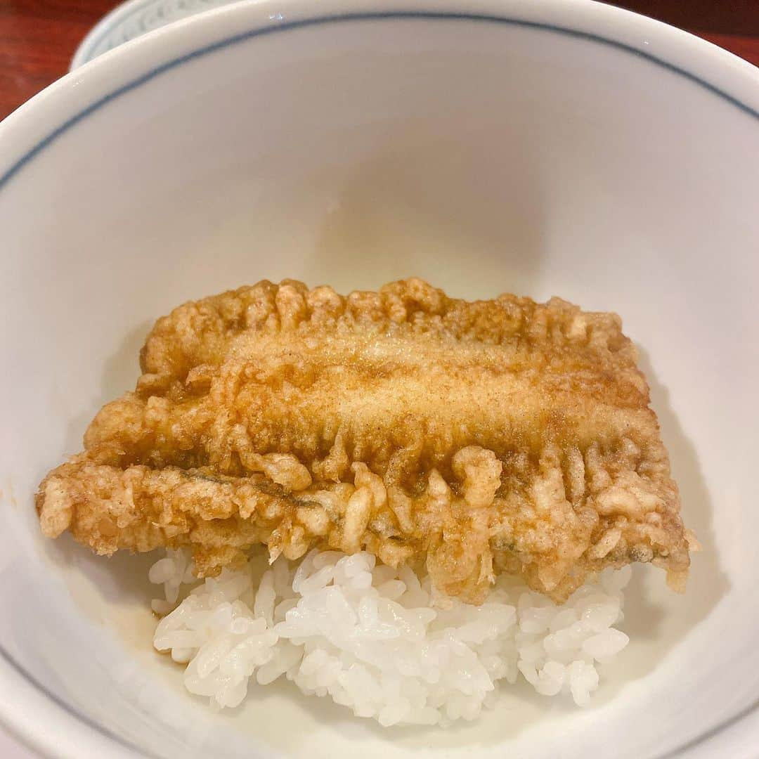 金巻ともこさんのインスタグラム写真 - (金巻ともこInstagram)「カウンター天ぷら食べたかったんだよー！！！ #天ぷら #おそとごはん金巻 #つな八 #つな八総本店」2月12日 14時46分 - tomotomoco