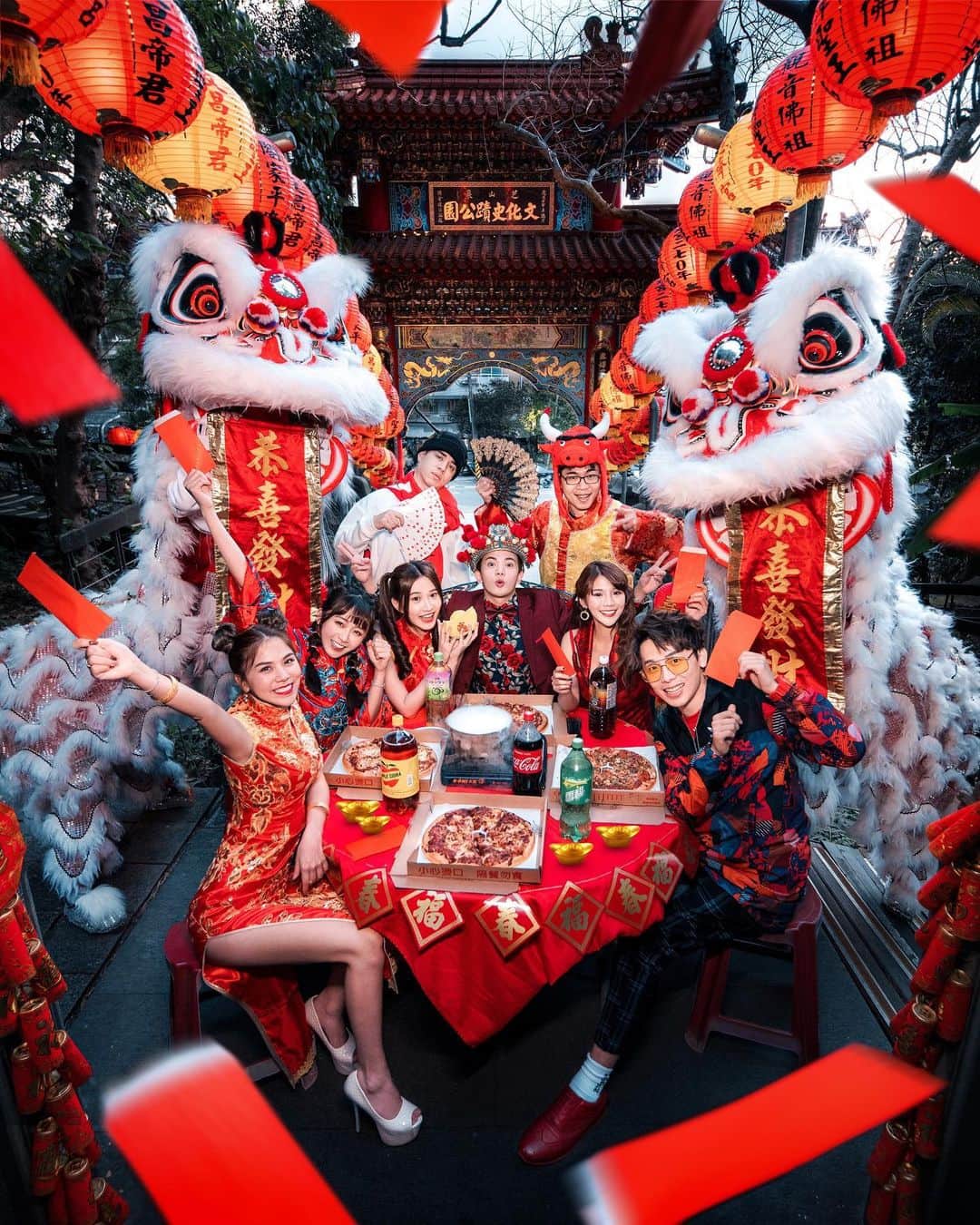 琳妲さんのインスタグラム写真 - (琳妲Instagram)「🏮🐮🏮 樂觀心態是 得之坦然 失之淡然 爭取必然 順其自然 一切風風雨雨一起渡過難關 新的一年牛轉乾坤 鼠氣全消 ㊗️大家 𝐻𝒶𝓅𝓅𝓎 🐂 𝓎𝑒𝒶𝓇 🧨 #七年 - 語謙鞋子出戲我笑噴 - 🪨#芝山岩 #芝山巖惠濟宮  📷 @shy159753151  @hzy.s」2月12日 14時47分 - linda831212