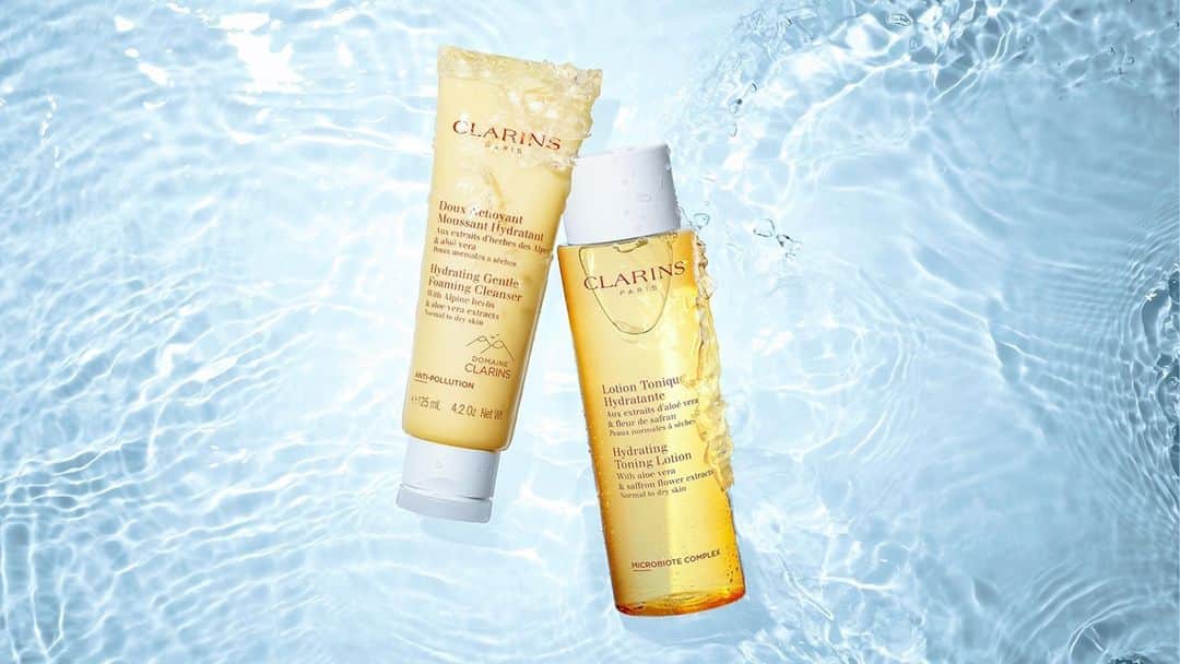 Clarins Australiaさんのインスタグラム写真 - (Clarins AustraliaInstagram)「⁣ Looking for the ultimate hydrating cleansing routine? Look no further! We've created cleansers for all different skin types, but our Hydrating Gentle Foaming Cleanser + Hydrating Toning Lotion is especially formulated for normal to dry skin. These two products work together to remove all impurities, with Aloe Vera to help keep skin soft and moisturised.⁣ ⁣ ⭐DID YOU KNOW?⭐ Our Toning Lotions also have an added Microbiote Complex powered by Saffron flower, Chlorella extract & Kelp extract that helps skin to balance its microbiota and strengthen its natural defences against harmful bacteria!💥⁣ ⁣ ⁣ ⁣ #DomaineClarins #HappyCleansing #MicrobioteComplex #GentleComplex #ClarinsSkincare」2月12日 15時00分 - clarinsanz