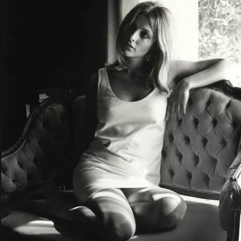 Meganのインスタグラム：「Sharon Tate〰 photo by Curt Gunther, 1967 ⚡️ . . . . #sharontate #curtgunther #styleicon #oldhollywood」