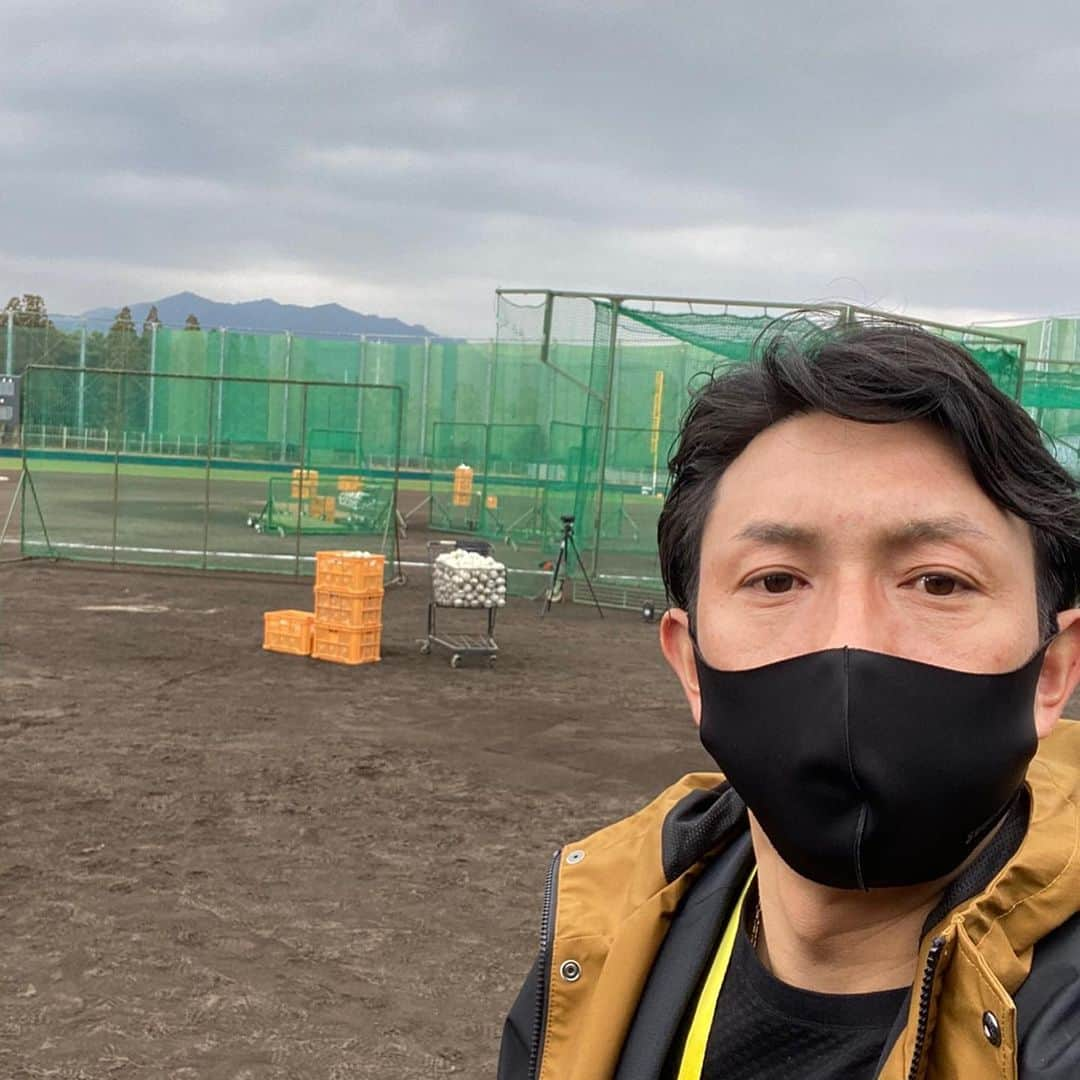 川﨑宗則さんのインスタグラム写真 - (川﨑宗則Instagram)「巨人二軍キャンプきたどー！宗一朗も頑張ってた！きばれ、宗一朗！けしんかぎり振れ🤗🤗チェチェチェスト！」2月12日 15時22分 - mune.kawasaki.official