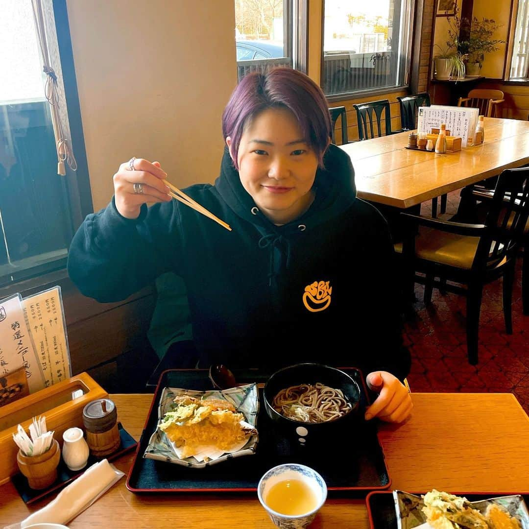 佐藤つば冴さんのインスタグラム写真 - (佐藤つば冴Instagram)「SOBA!!!! . 最近、ふとしたときの気遣いが より有り難く感じます。 . . #👏🌈☀️」2月12日 15時47分 - korochan25