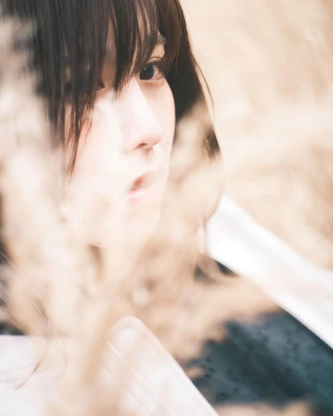 原あやののインスタグラム：「約一年前、もっと寒い二月だった様な 初ポートレートの写真だよ  #ポートレート#カメラ#被写体#portrait#photography#film#camera#tokyo#2020#February」
