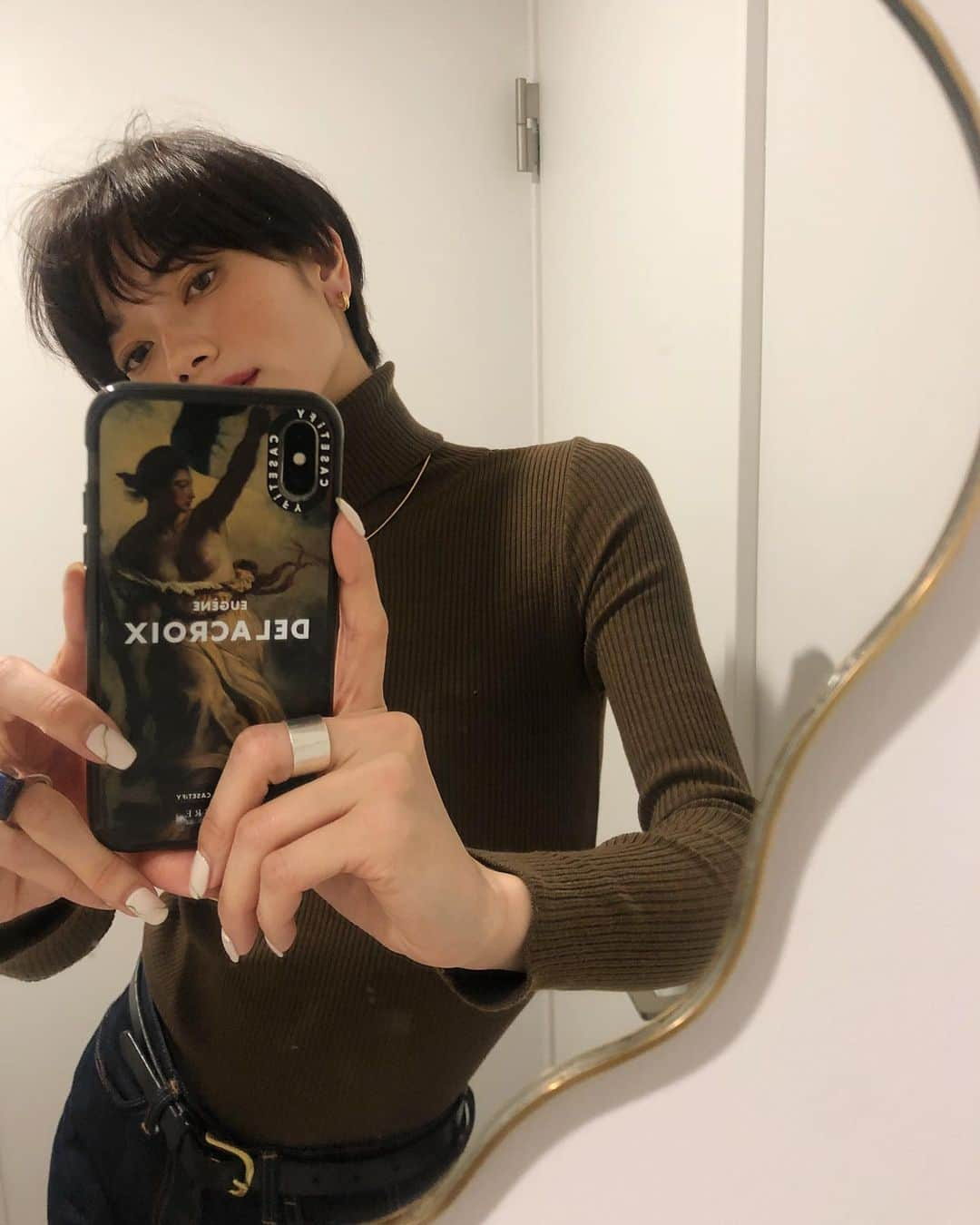 岩本ライラさんのインスタグラム写真 - (岩本ライラInstagram)「ルーヴル美術館とコラボケース @casetify_jp 🪐🤍  #LOUVREXCASETiFY #CASETiFY」2月12日 16時19分 - lylaa05