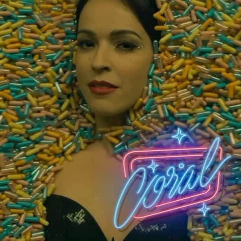ミゲル・エンジェル・シルベストレのインスタグラム：「Say whattt???!!! Nuestra española❗️ @skyrojo  @veronicasanchezoficial power💥🔥💥🌹⚡️ @netflix  19 de marzo❗️」