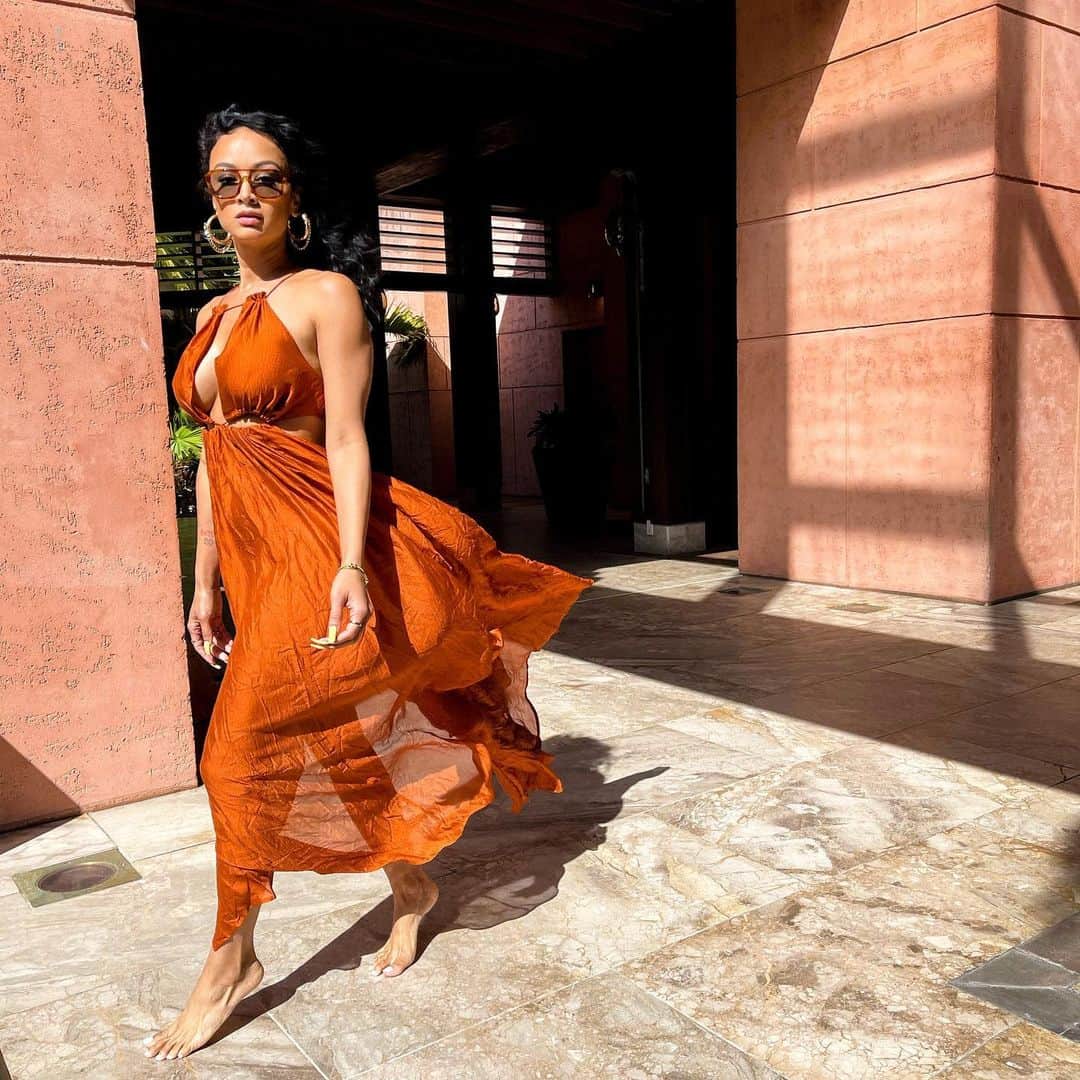 Draya Micheleのインスタグラム：「It’s almost like I live in my workplace 💭」