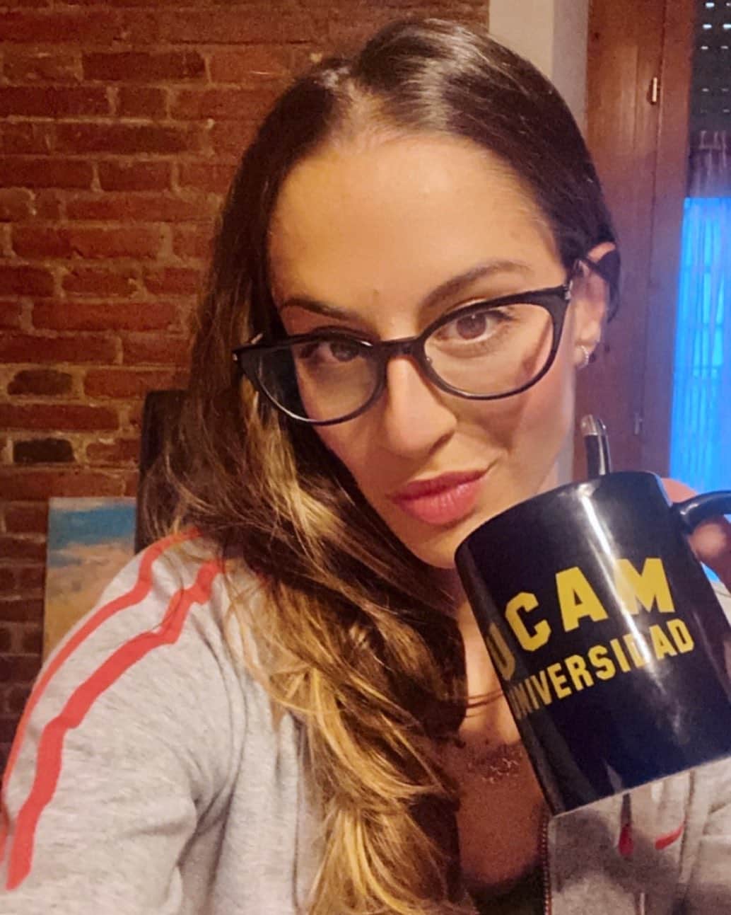 カロリナ・ロドリゲスのインスタグラム：「Empezamos febrero con exámenes del primer cuatrimestre superados!!! 4/4 📚 Seguimos sacando asignaturas paso a paso... 💪🏻 @ucam_universidad   Durante mi etapa deportiva al más alto nivel fui muy poco a poco en mi formación y ahora es el momento de darle un empujoncito!  #ucam #ucamuniversidad #psicologia #studies #online #grado」